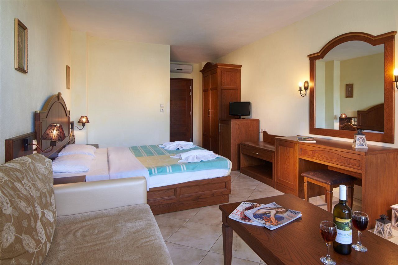 Toroni Blue Sea Hotel Exterior foto